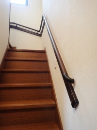 萠